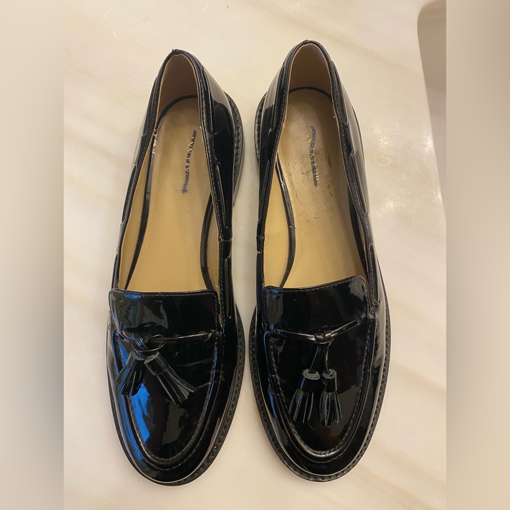 Ann Taylor Black Patent Tassel Loafers size 7.5
